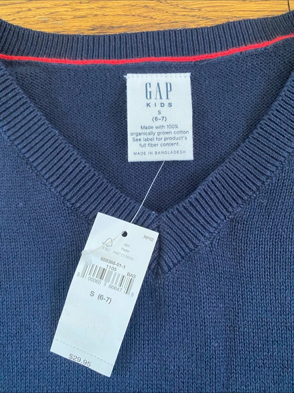 NWT GAP Kids Navy V-Neck Sweater Organic Cotton Size S (6-7)